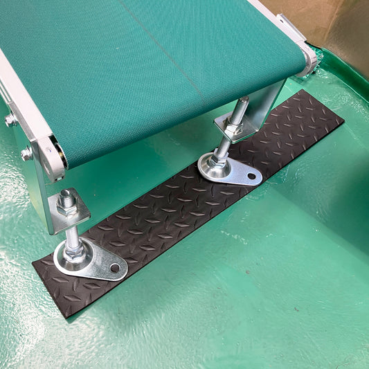 ゴムクッションロール縞鋼板柄 10cm×1m