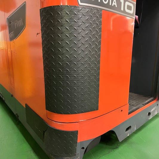 ゴムクッションロール縞鋼板柄 粘着付き 10cm×1m