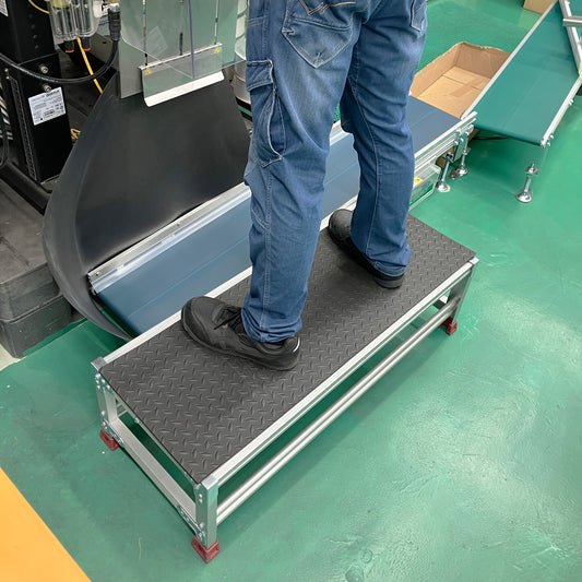 ゴムクッションロール縞鋼板柄 粘着付き 30cm×1m