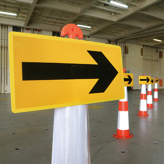 反射サインボードarrow