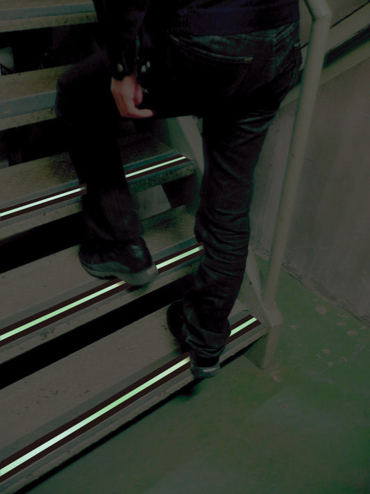 すべり止めテープザラザラ【50mm×5m】蓄光ライン