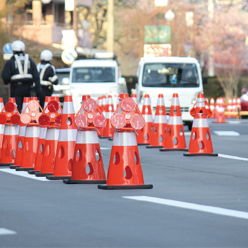 【リニューアル】 穴あきコーン700