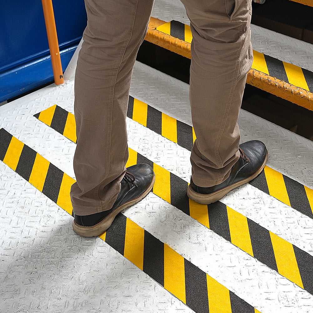 すべり止めテープザラザラ【100mm×5m】