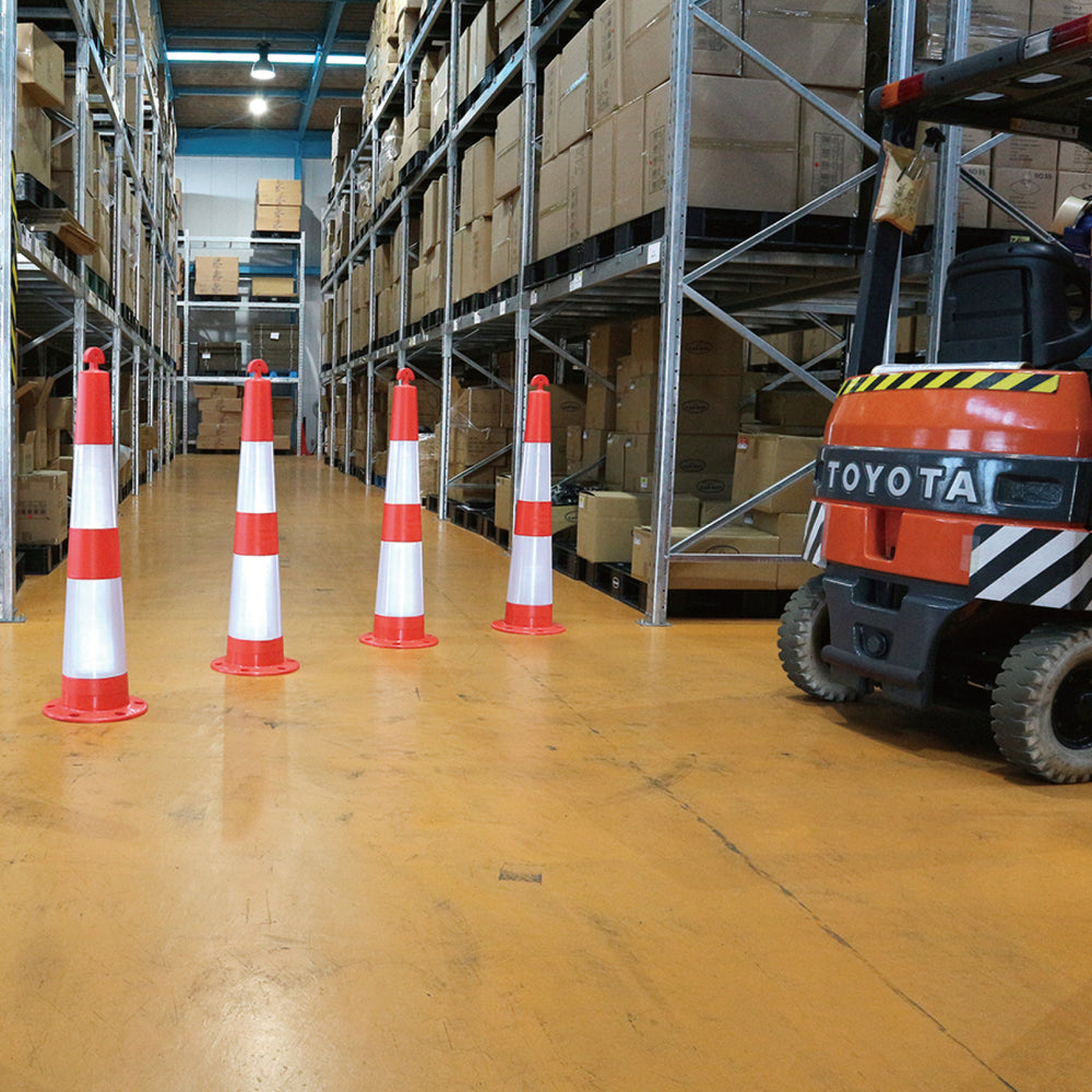 トラフィックコーン1100